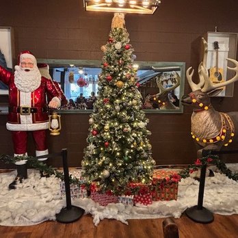 The Cellar at Creekside - Christmas decor - Bars Near Me - Mayer, Arizona