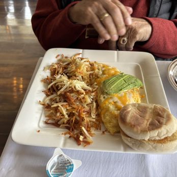 Star Restaurant - Bacon and Avocado omelet - American Near Me - Novato, California Star Restaurant - Bacon and Avocado omelet - American Near Me - Novato, California