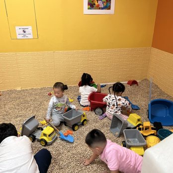 Rainbow Castle - Sand pebble - Indoor Playcenter Near Me - Flushing, New York