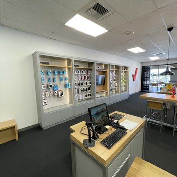 Verizon - Mobile Phones Near Me - Riverside, California