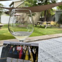 Paul Mathew Vineyards - Outdoor space