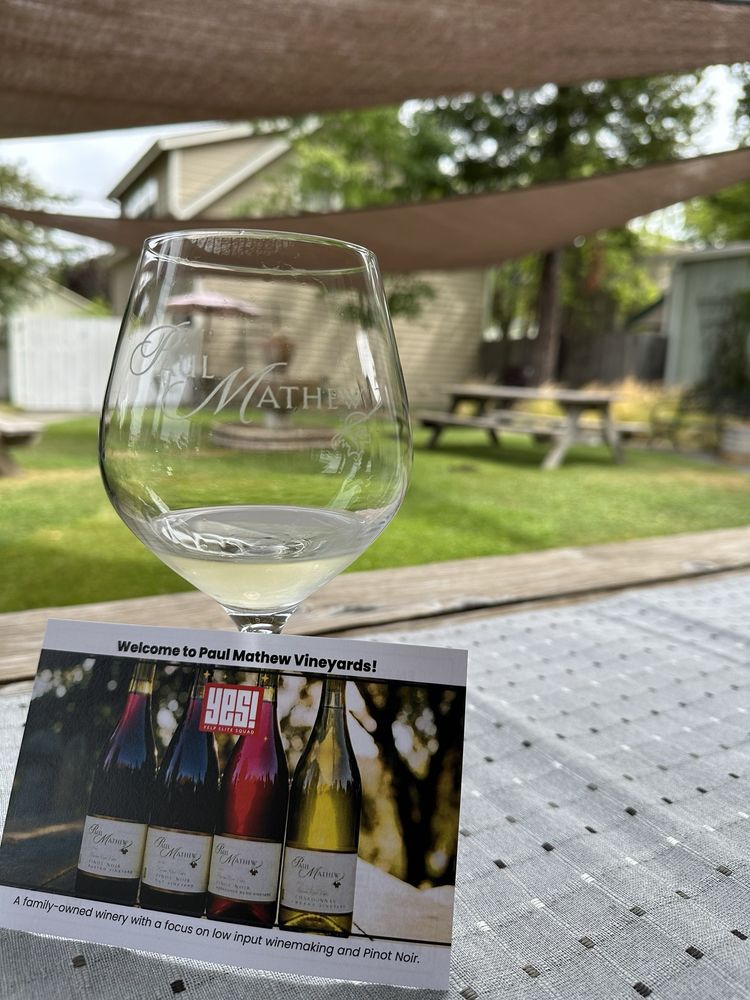 Paul Mathew Vineyards Logo