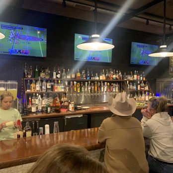 The Rock Yard Kitchen & Bar - Lots of choices at the bar - Pizza Near Me - Trenton, Texas