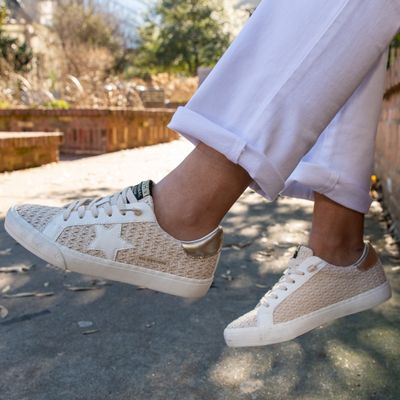 Shoe Station by null