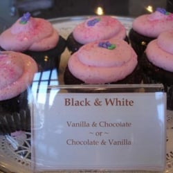 The Cupcakery - Black & White