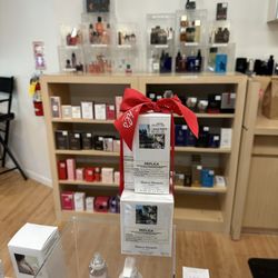 Luxury Beauty Store - Replica