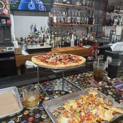 Foster's Place Restaurant and Pub - Pizza and Buffalo chicken nachos