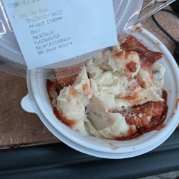 You can clearly see the receipt say "Mac&Chs(4)" and clearly see Mashed Potatoes in the bowl. You can clearly see the receipt say "Mac&Chs(4)" and clearly see Mashed Potatoes in the bowl.