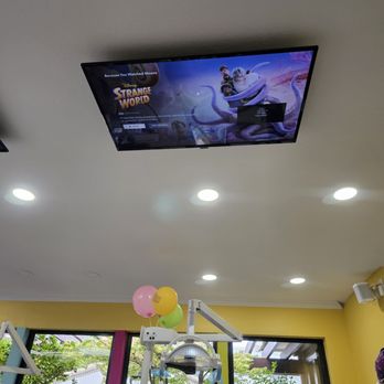 Bubbles Dental Sacramento - T.v is a pulse on the ceiling for kids - Pediatric Dentists Near Me - Sacramento, California Bubbles Dental Sacramento - T.v is a pulse on the ceiling for kids - Pediatric Dentists Near Me - Sacramento, California