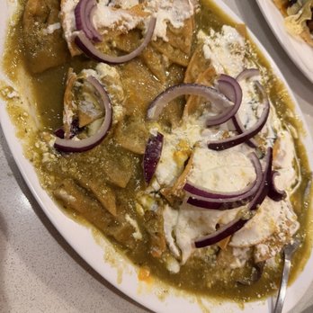 México Lindo - Chilaquiles Verdes o Rojos / Green or Red Chilaquiles - Mexican Near Me - Philadelphia, Pennsylvania