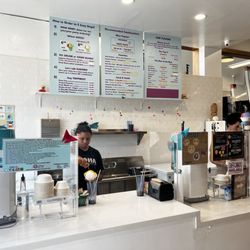 Ululani's Hawaiian Shave Ice - Front counter area