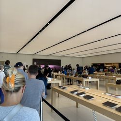 Apple Legacy Place - Interior