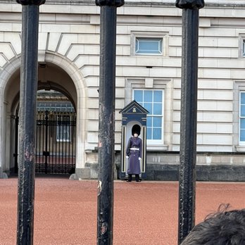 Buckingham Palace - Landmarks & Historical Buildings Near Me - London, XGL