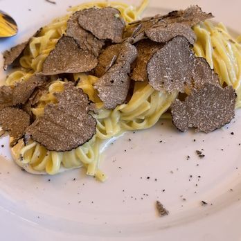 Il Pastaio - Handmade pasta with black truffle - Italian Near Me - Beverly Hills, California