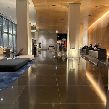 Marriott Marquis Chicago - Lobby - Hotels Near Me - Chicago, Illinois