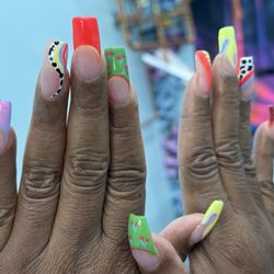 Diamond Nails & Lashes - 80$