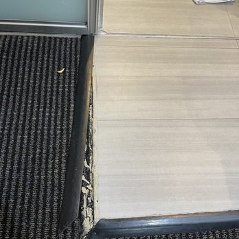 O Hotel - Broken floor - Hotels Near Me - Los Angeles, California