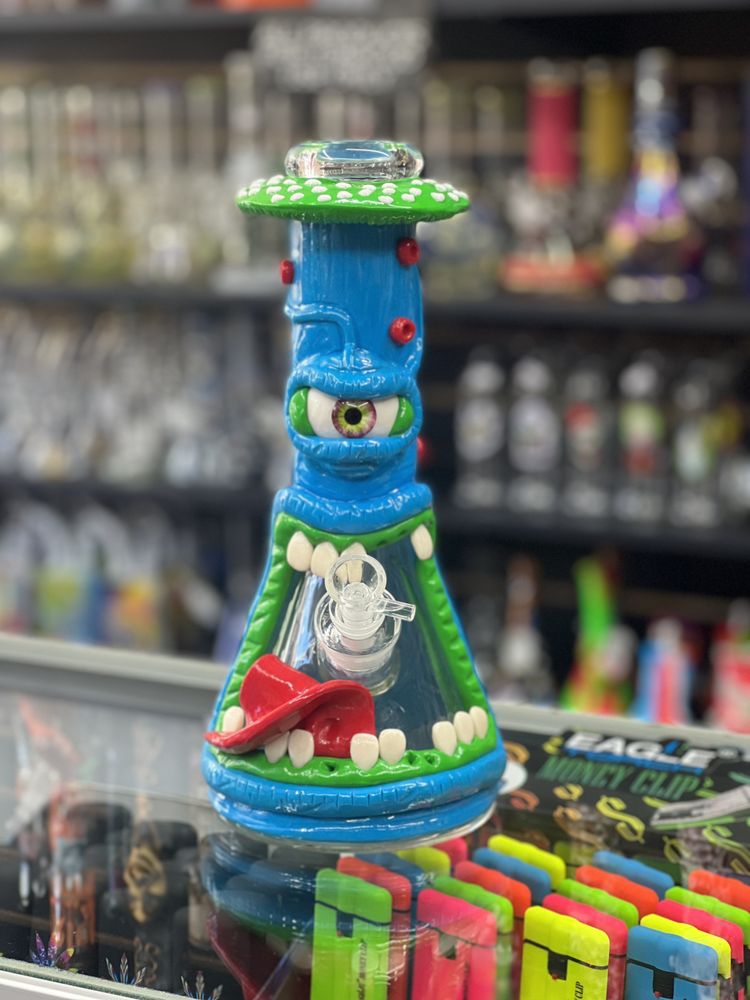 NONSTOP SMOKE SHOP Updated October 2024 17 Photos 982 Barret Ave