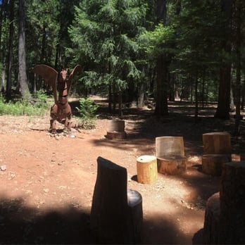 Harmony Ridge Lodge - Dragon sculptures - Bed & Breakfast Near Me - Nevada City, California