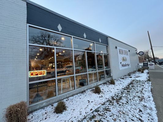 Aki's BreadHaus & WunderBar by null