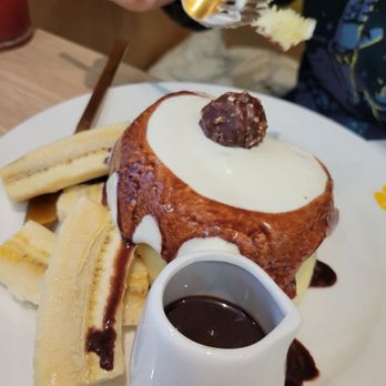 Fuwa Fuwa Dessert Cafe - Nutella and banana (non-carmelized by request) - Pancakes Near Me - Pickering, Ontario Fuwa Fuwa Dessert Cafe - Nutella and banana (non-carmelized by request) - Pancakes Near Me - Pickering, Ontario