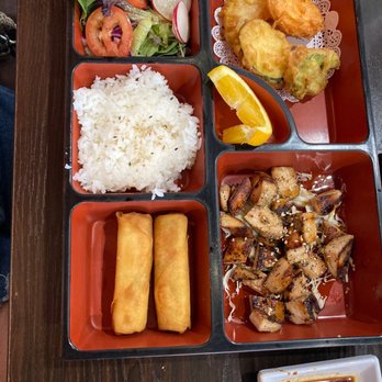 Linko Sushi - Sushi Bars Near Me - Apple Valley, California