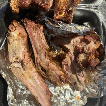 Poolie’s Bbq & Grill - Needs a better cut but good flavor - Barbeque Near Me - McDonough, Georgia