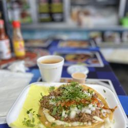 Mariscos y Birrieria El Prieto