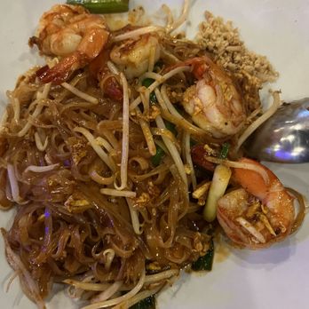 Elephant Thai Cuisine - Pad Thai with shrimp - Thai Near Me - Vallejo, California Elephant Thai Cuisine - Pad Thai with shrimp - Thai Near Me - Vallejo, California