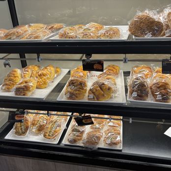 85°C Bakery Cafe-Ala Moana - Bakeries Near Me - Honolulu, Hawaii 85°C Bakery Cafe-Ala Moana - Bakeries Near Me - Honolulu, Hawaii
