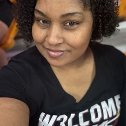 Dominican Glam Hair Salon - Curly before