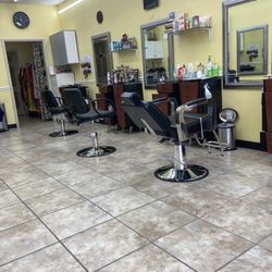 Deluxe Hair and Beauty Salon