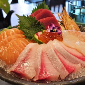 Tora - Sashimi plate - Izakaya Near Me - Brooklyn, New York