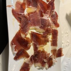 Bistro Barão - Sliced ham as an appetizer.