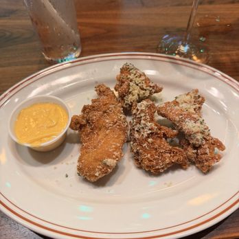 Hi 5 - Chicken Tenders - Sports Bars Near Me - Cleveland, Ohio