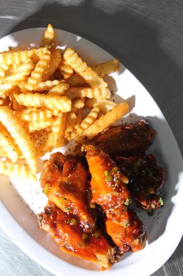 Pee-Wee's Crab Cakes on the Go of Texas by null