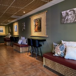 Kavasutra Kava Bar - Seating and drink rails
