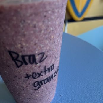 Leahi Health - Brazilian smoothie extra granola - Vegan Near Me - Honolulu, Hawaii Leahi Health - Brazilian smoothie extra granola - Vegan Near Me - Honolulu, Hawaii