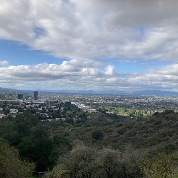 Cahuenga Peak - Hiking Near Me - Los Angeles, California
