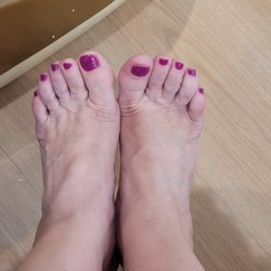 Le Nails Hair & Spa - Just had my 1st pedi at Le Nails! I love it. It was quiet, smell wasn't too strong and she just let me be. My feet look and feel great!