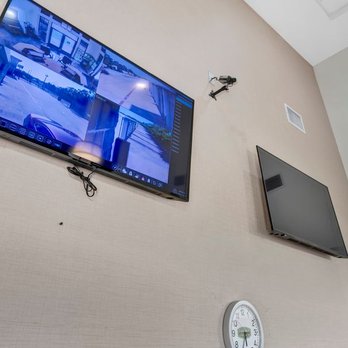 Extra Space Storage - 7537 - Security Screens - Self Storage Near Me - College Station, Texas