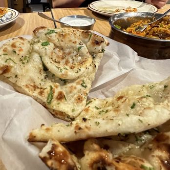 Himalayan Magic Masala - Garlic Naan - Himalayan/Nepalese Near Me - San Jose, California Himalayan Magic Masala - Garlic Naan - Himalayan/Nepalese Near Me - San Jose, California