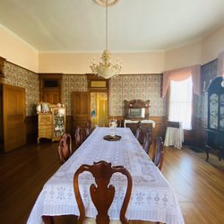 Weisman Mansion