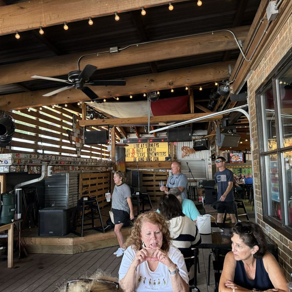 Stanley's Famous Pit Barbecue - Inside seating - Barbeque Near Me - Tyler, Texas Stanley's Famous Pit Barbecue - Inside seating - Barbeque Near Me - Tyler, Texas