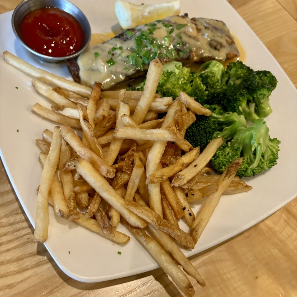 Sedona Taphouse - Organic Salmon - New American Near Me - Novi, Michigan Sedona Taphouse - Organic Salmon - New American Near Me - Novi, Michigan