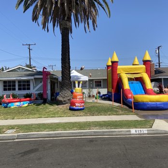 West Grove Bouncers - Bouncer slide combo and the wiggle dancer - Bounce House Rentals Near Me West Grove Bouncers - Bouncer slide combo and the wiggle dancer - Bounce House Rentals Near Me
