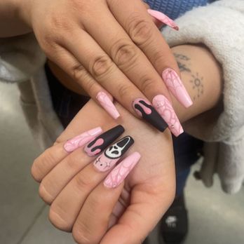 Hannah SD Nails - Scream nails - Nail Technicians Near Me - San Diego, California
