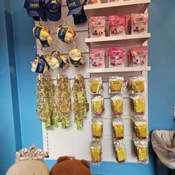 IT Shave Ice - More stuff to purchase... like pineapple gummy lei!