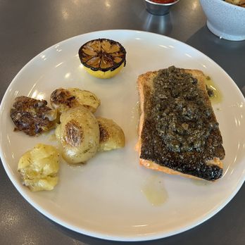Paulina Escanes - Mi salmón - Desserts Near Me - San Juan, Puerto Rico Paulina Escanes - Mi salmón - Desserts Near Me - San Juan, Puerto Rico
