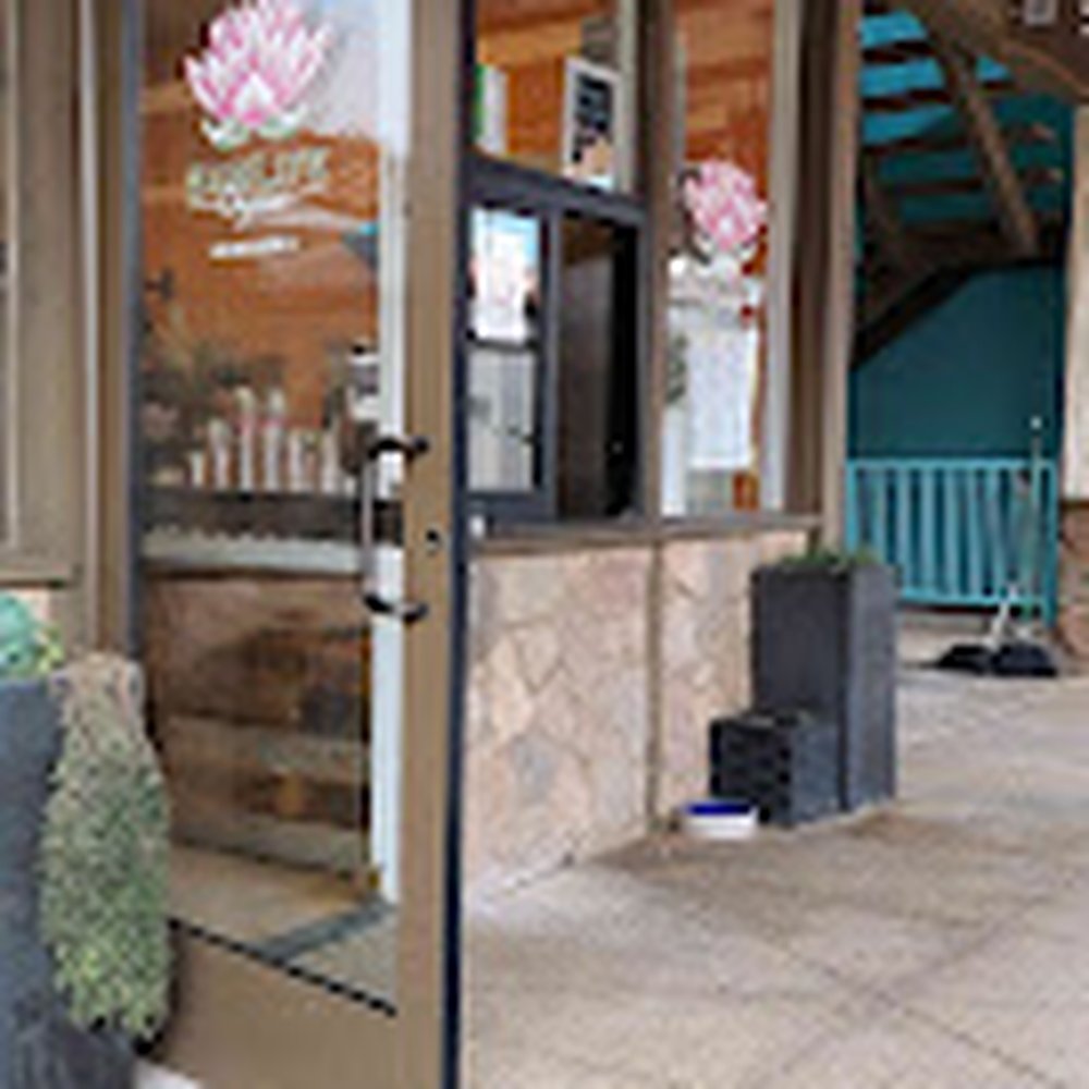 Sunlife Organics - Juice Bars & Smoothies Near Me - Malibu, California